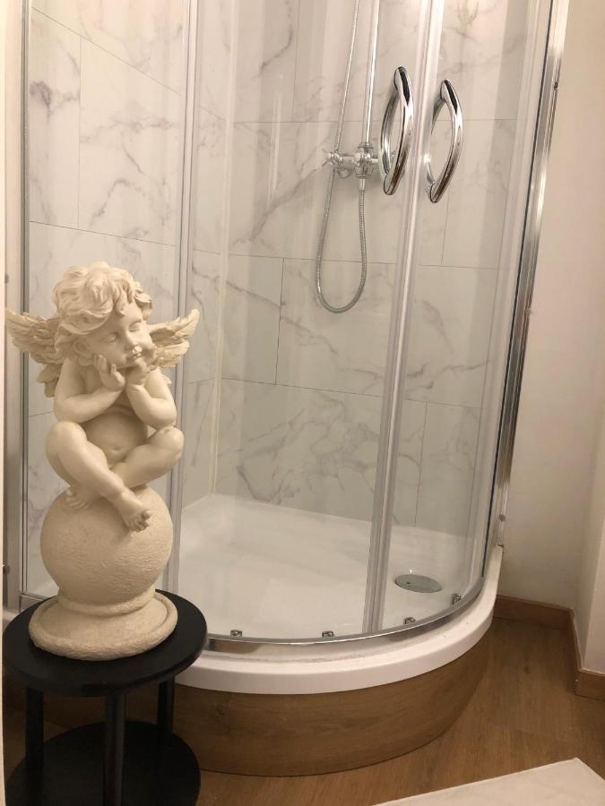 Love Nest Versailles - Unique Louis XIV Decoration - Calm Location Right In City Center Namen Buitenkant foto